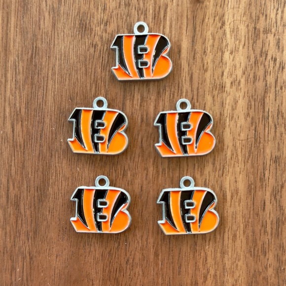 Cincinnati Bengals NFL Charms Lot of 5 for Jewelry Making - Picture 1 of 4